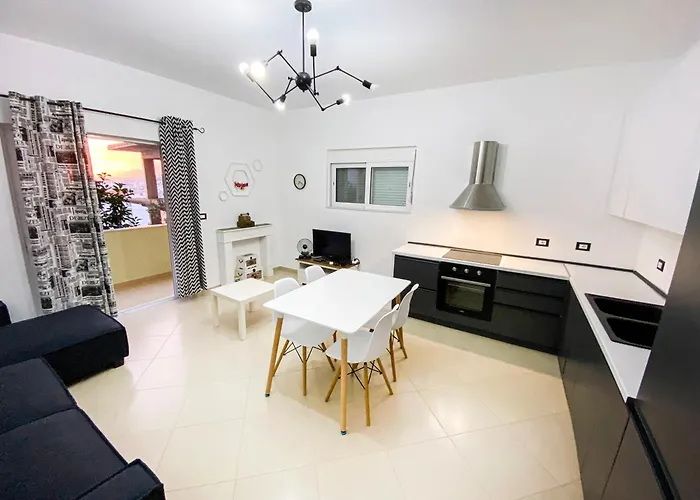 Andris Ylli & Hojza Apartments